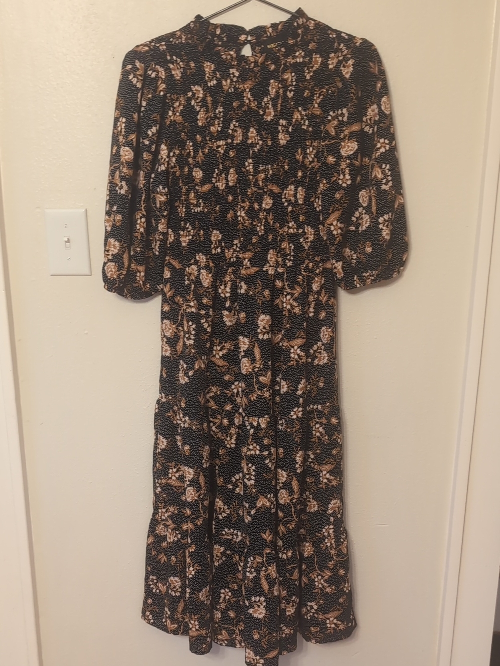 Sugarlips Black Midi Dress with Beige Floral Print S